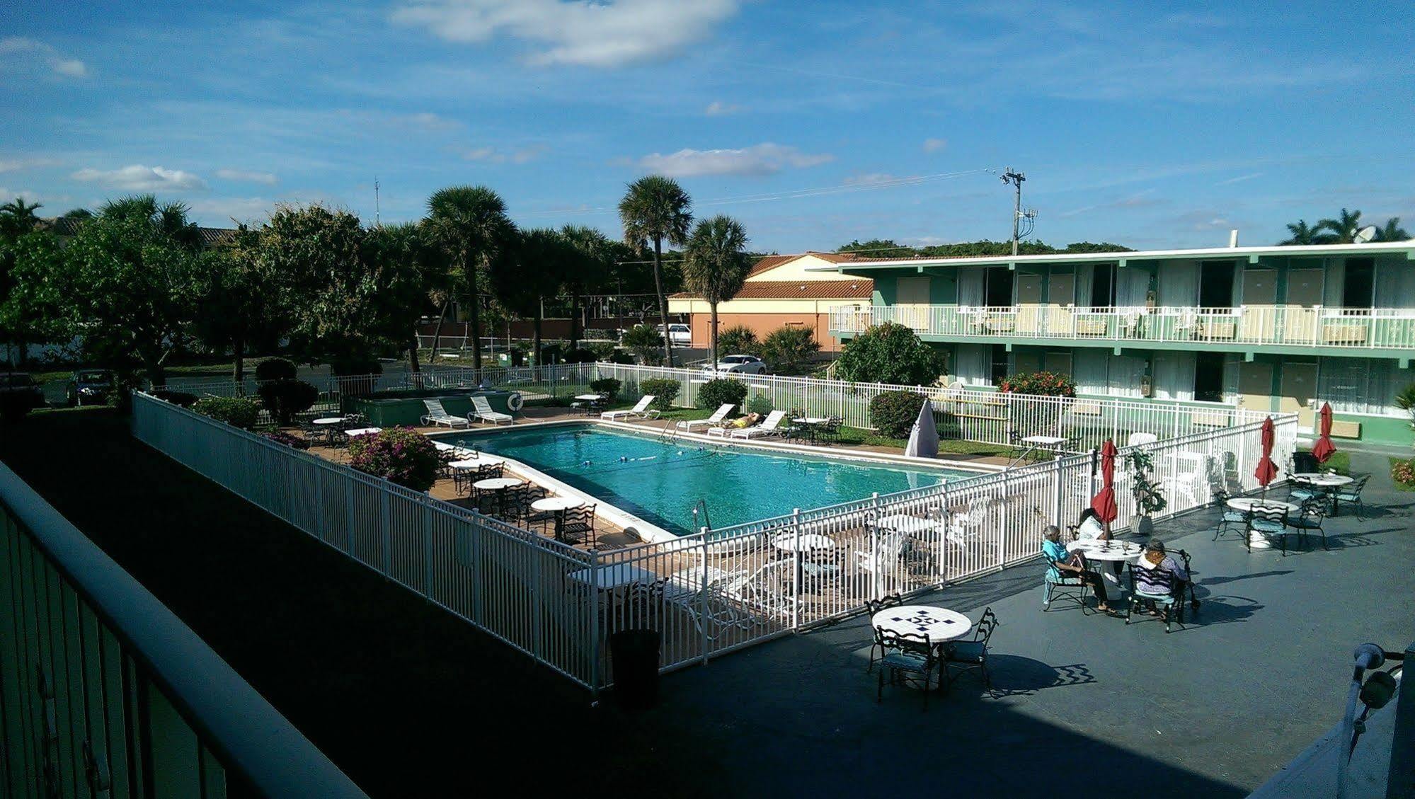 Boca Inn โบคา ราตัน ภายนอก รูปภาพ